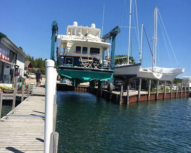 Bow-Thruster-Installation